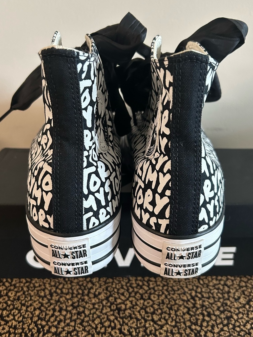 Converse Hi Top Platform My Story Black & White Graphic w Bonus Ribbon Laces - Picture 4 of 6